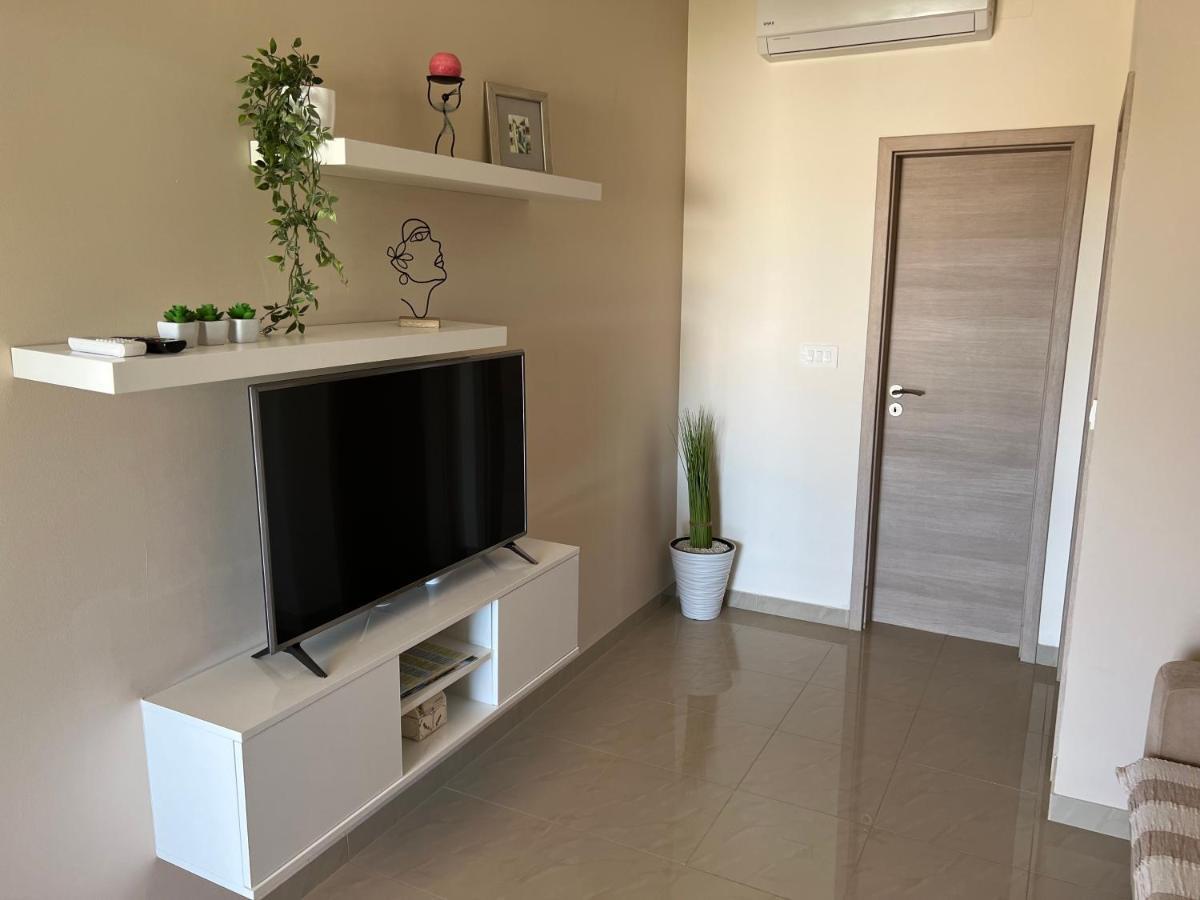 Apartmani Nina I Niko Ugljan Szoba fotó