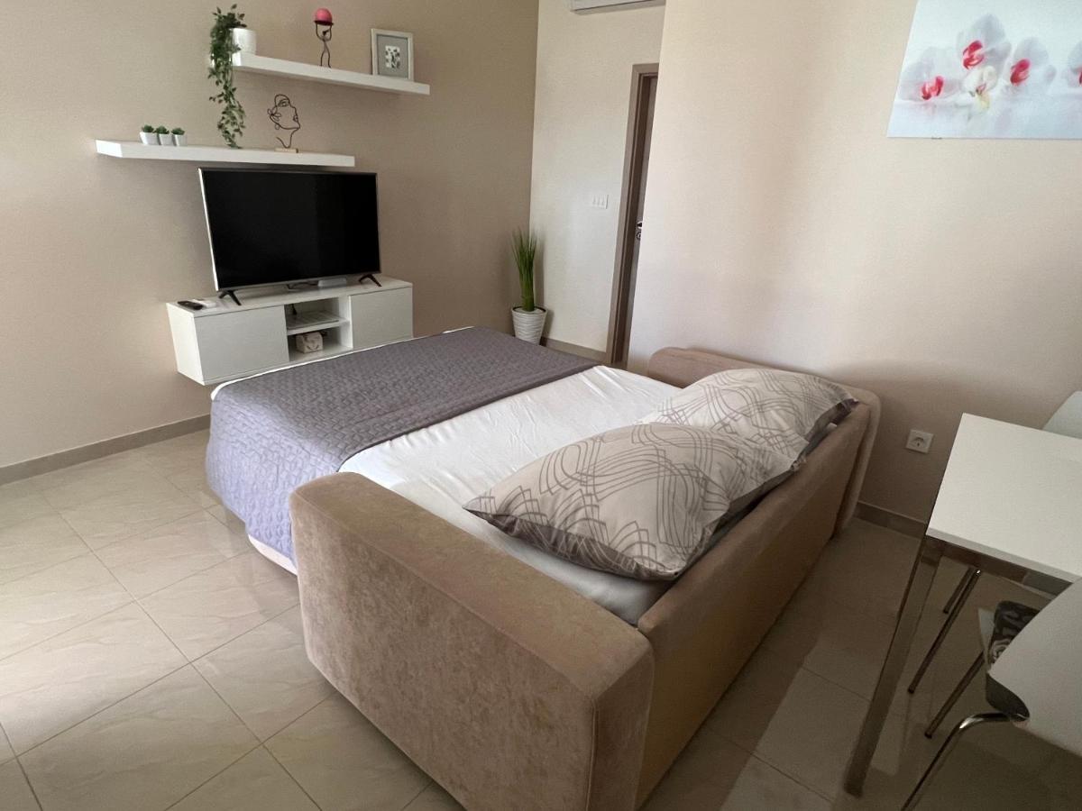 Apartmani Nina I Niko Ugljan Szoba fotó