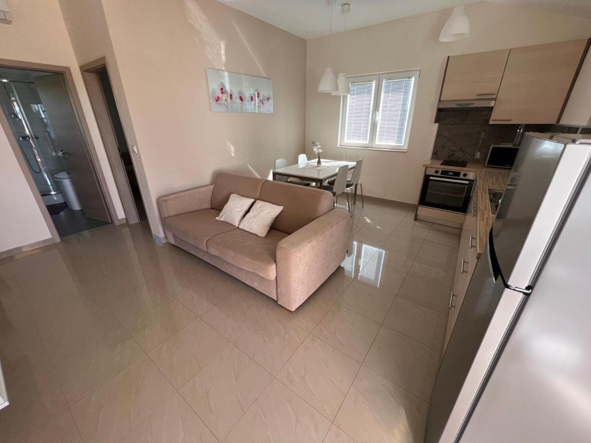 Apartmani Nina I Niko Ugljan Szoba fotó