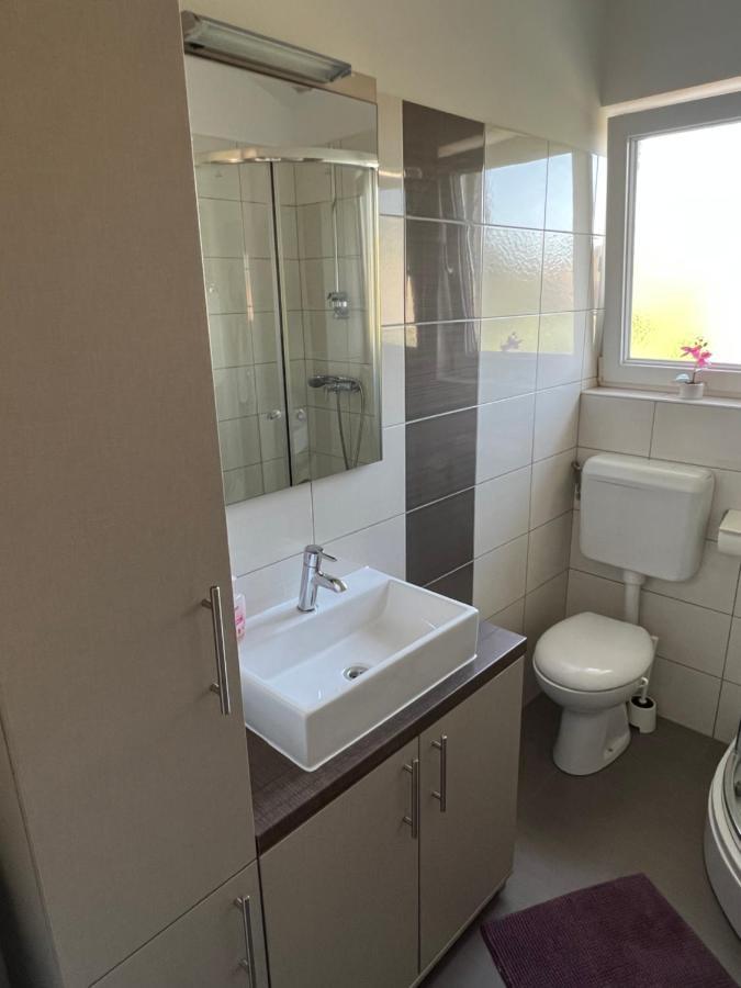 Apartmani Nina I Niko Ugljan Szoba fotó