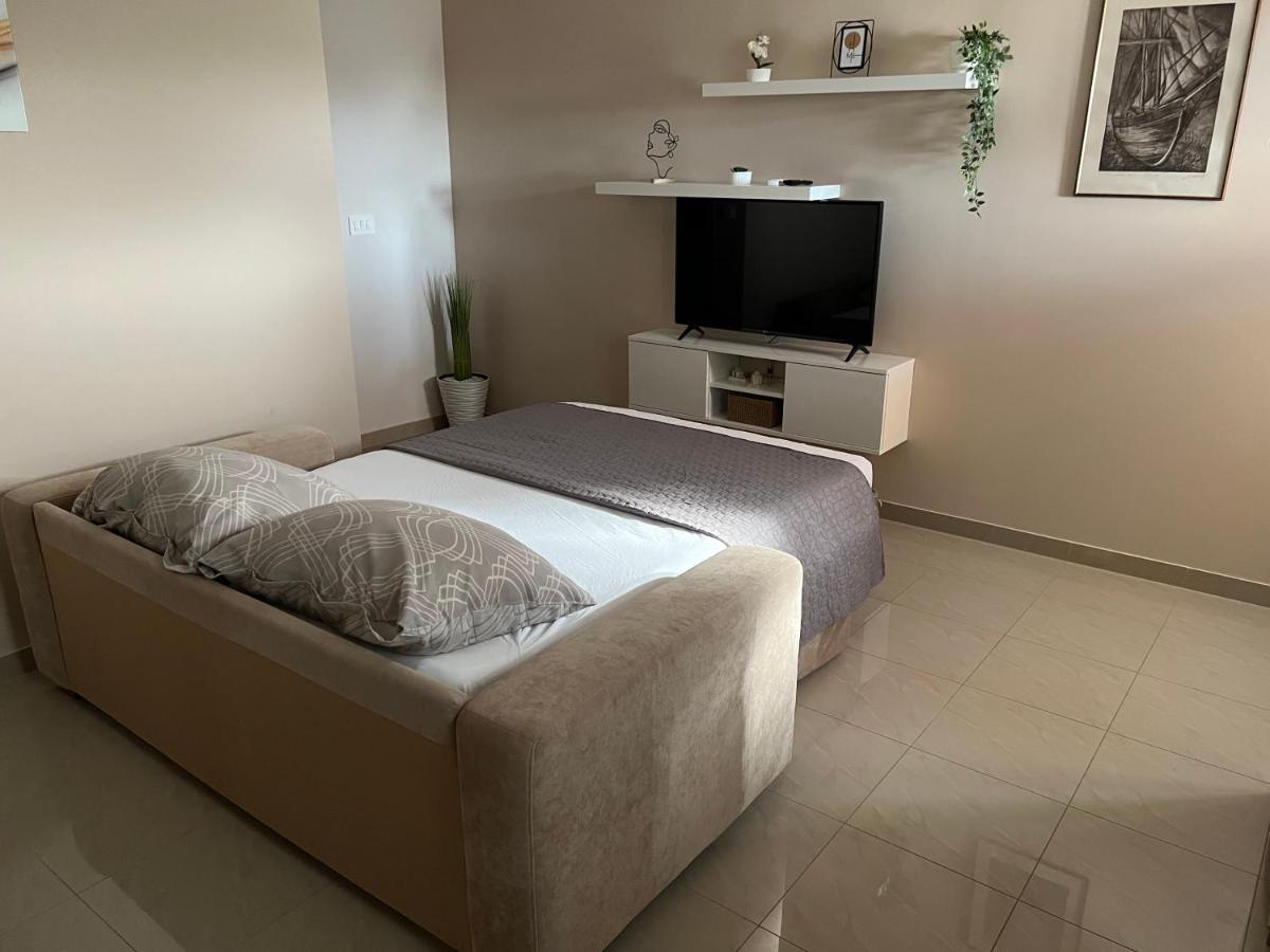 Apartmani Nina I Niko Ugljan Szoba fotó