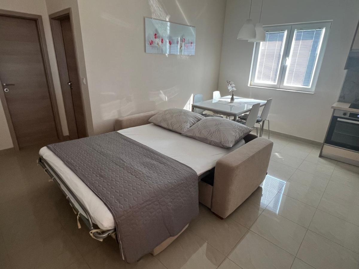 Apartmani Nina I Niko Ugljan Szoba fotó