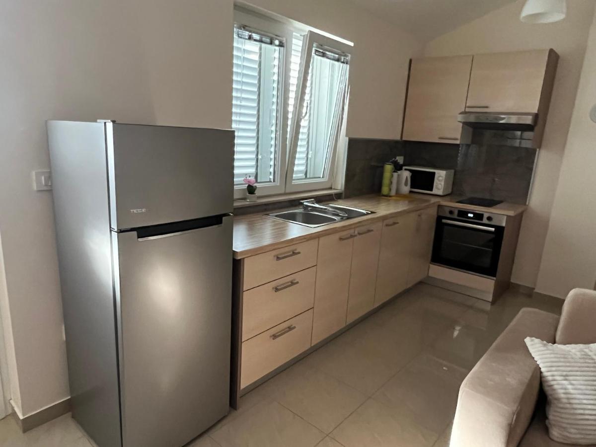 Apartmani Nina I Niko Ugljan Szoba fotó